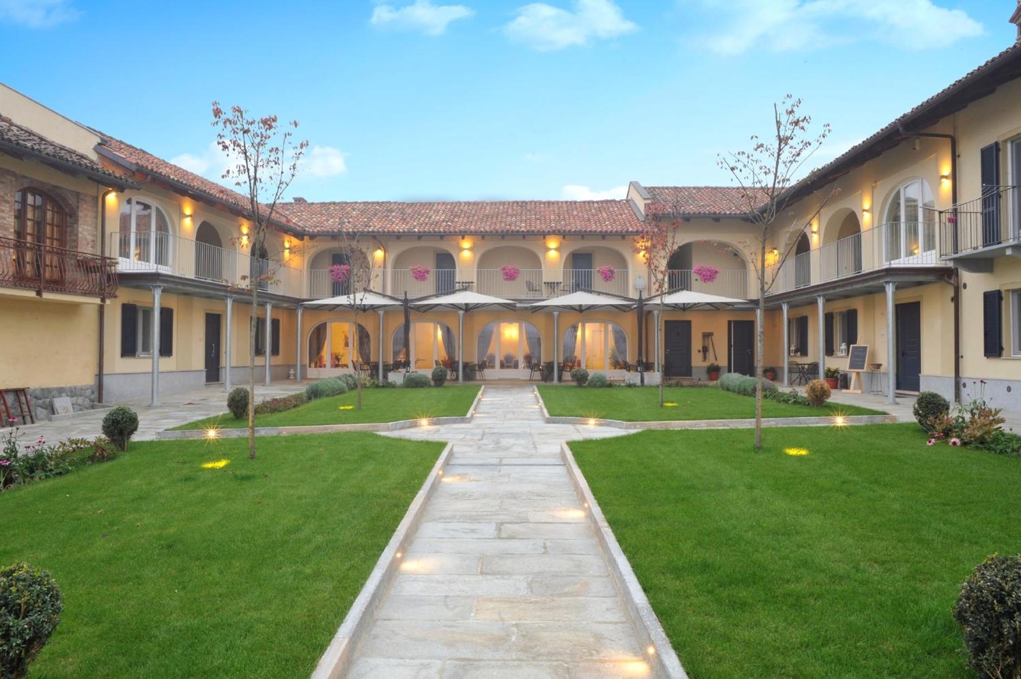 Castagnito Agriturismo Cascina Varie מראה חיצוני תמונה