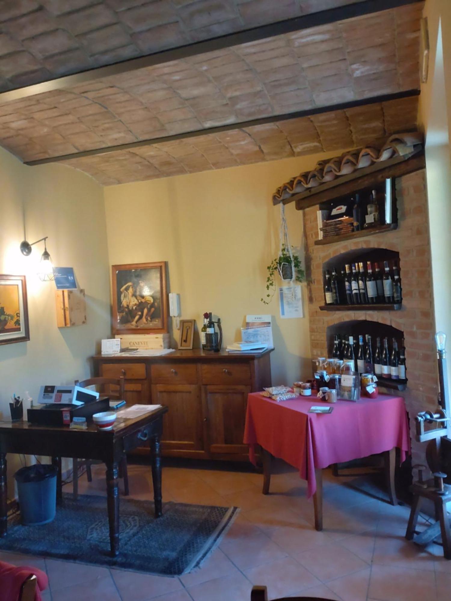 Castagnito Agriturismo Cascina Varie מראה חיצוני תמונה