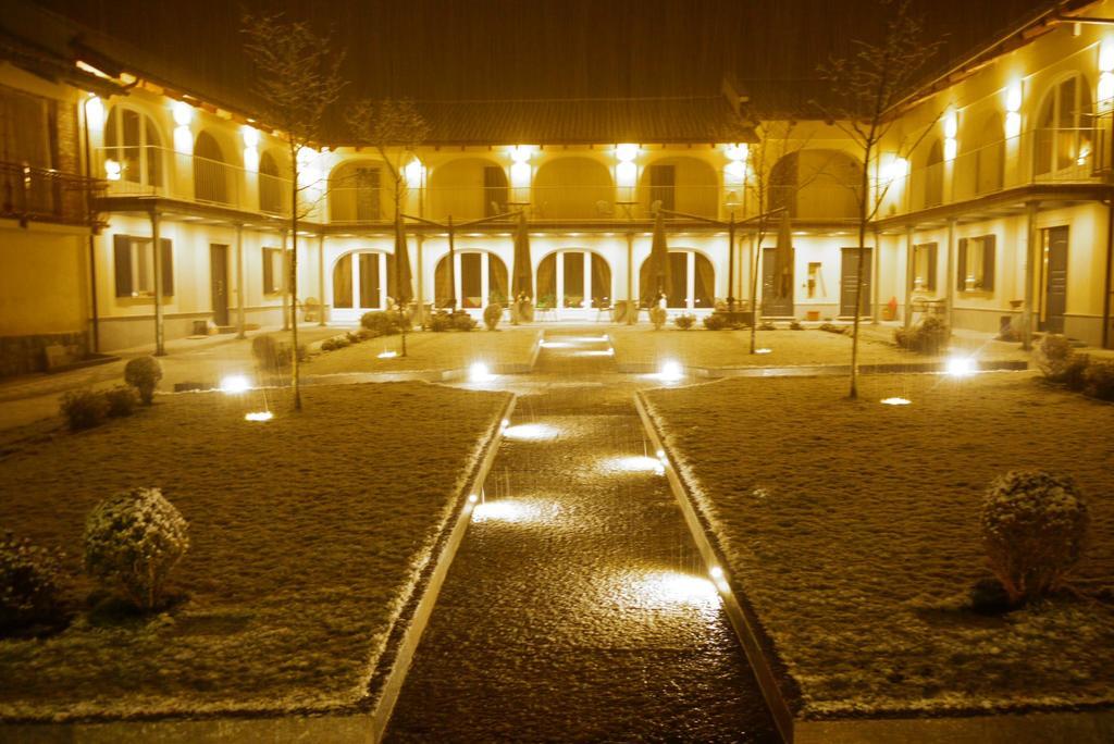 Castagnito Agriturismo Cascina Varie מראה חיצוני תמונה