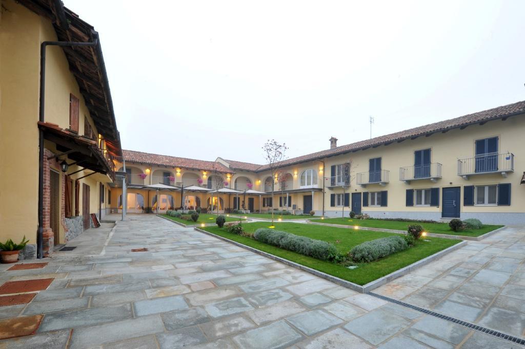 Castagnito Agriturismo Cascina Varie מראה חיצוני תמונה