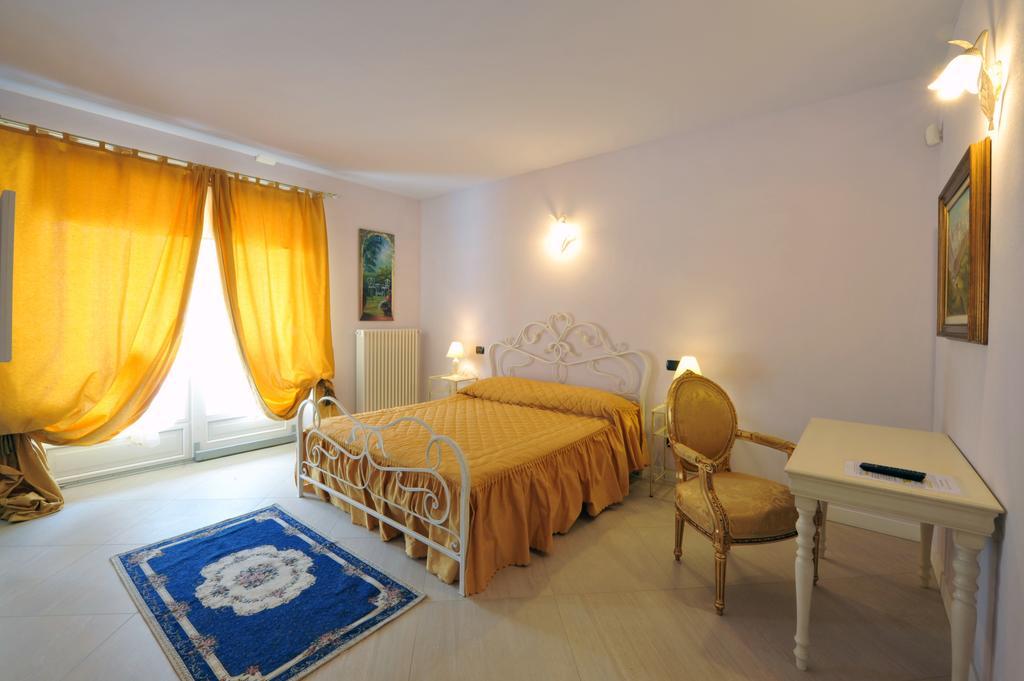 Castagnito Agriturismo Cascina Varie מראה חיצוני תמונה