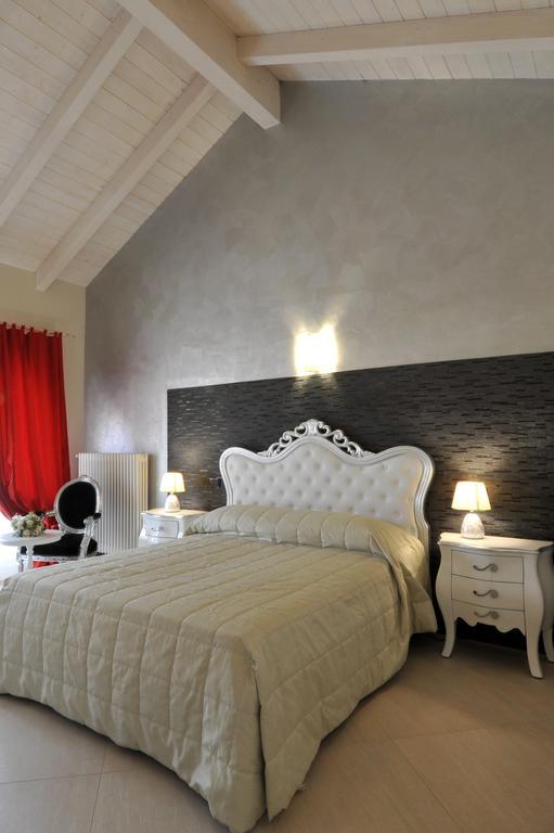 Castagnito Agriturismo Cascina Varie מראה חיצוני תמונה
