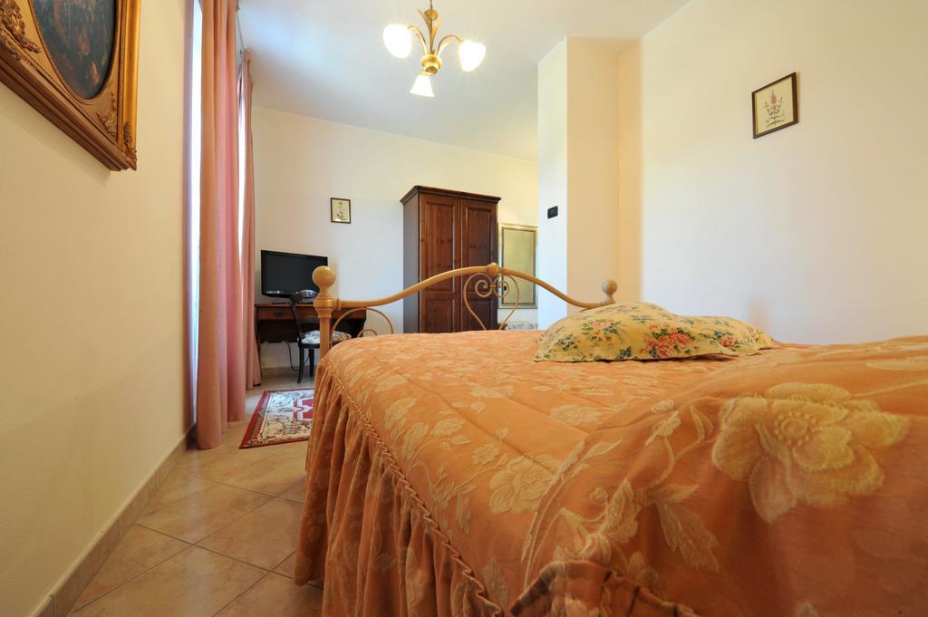 Castagnito Agriturismo Cascina Varie מראה חיצוני תמונה