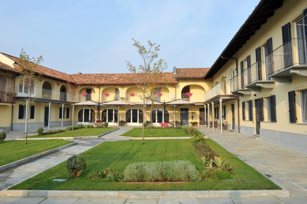 Castagnito Agriturismo Cascina Varie מראה חיצוני תמונה