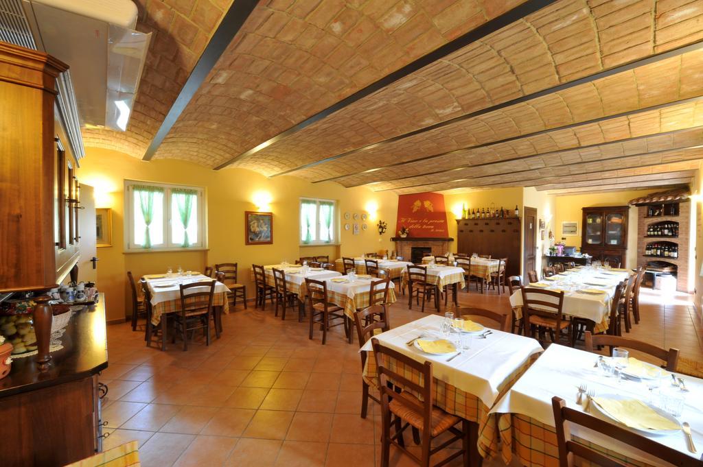 Castagnito Agriturismo Cascina Varie מראה חיצוני תמונה