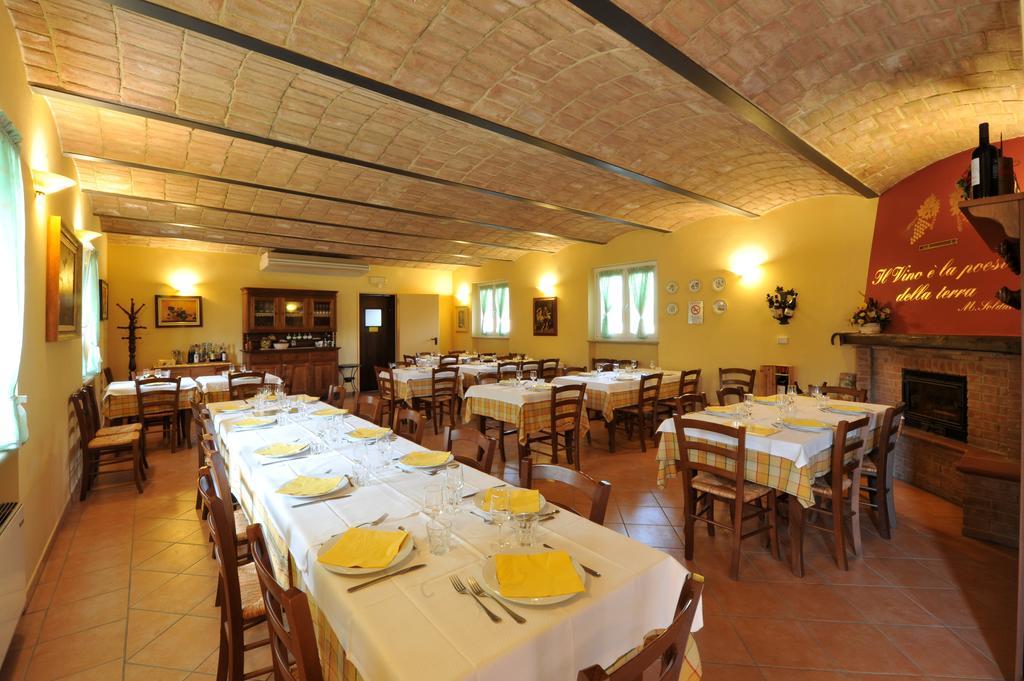 Castagnito Agriturismo Cascina Varie מראה חיצוני תמונה